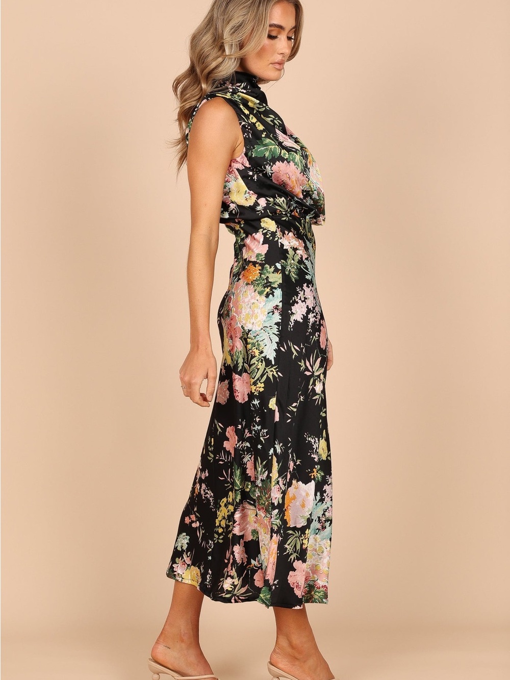 NWT Petal & Pup Anabelle Black Floral Halter Neck Midi Dress Small - Picture 4 of 8